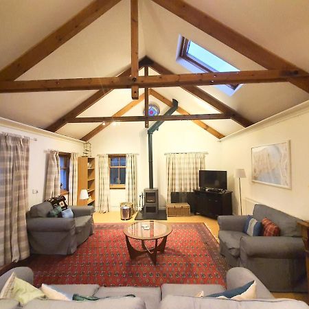 Edinburgh 2-Bedroom Cottage With Parking - Ground Floor المظهر الخارجي الصورة