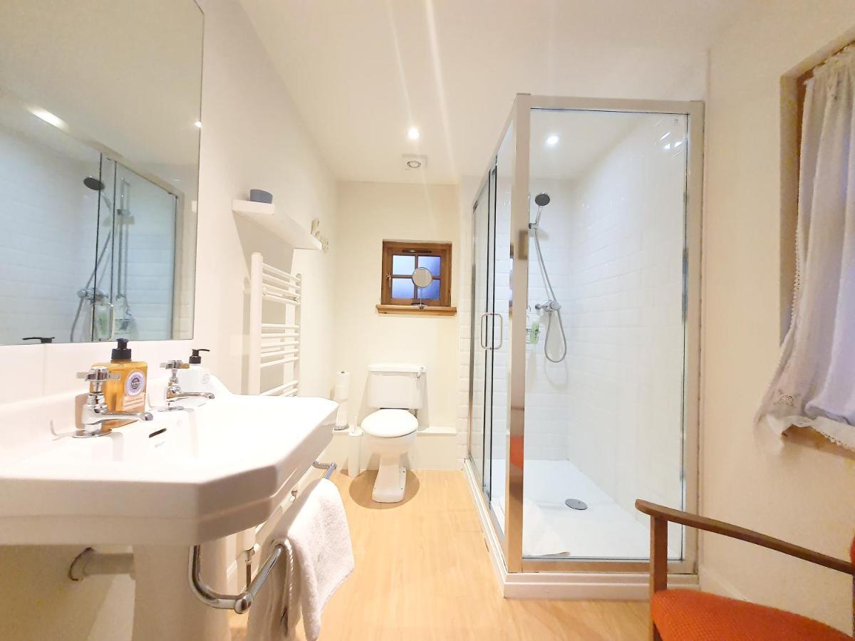 Edinburgh 2-Bedroom Cottage With Parking - Ground Floor المظهر الخارجي الصورة